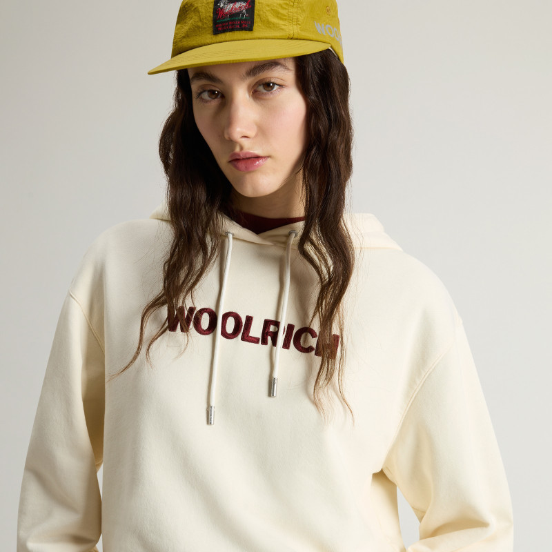 WELCOME SPRING WITH WOOLRICH